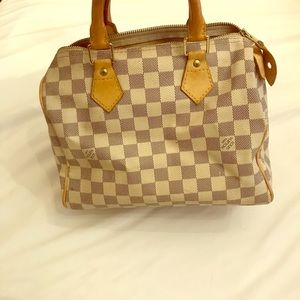 Louis Vuitton Speedy